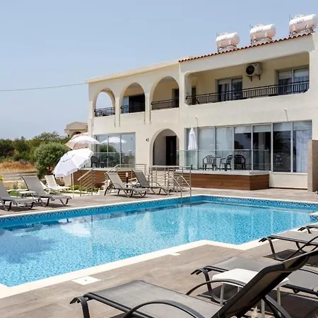 Apartment Coral Bay Accessible 2 Bedroom - Pool, Sea Views, Fully Equipped *