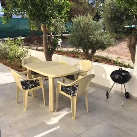 Coral Bay Sea Breeze - 2 Bedroom Apartment, *