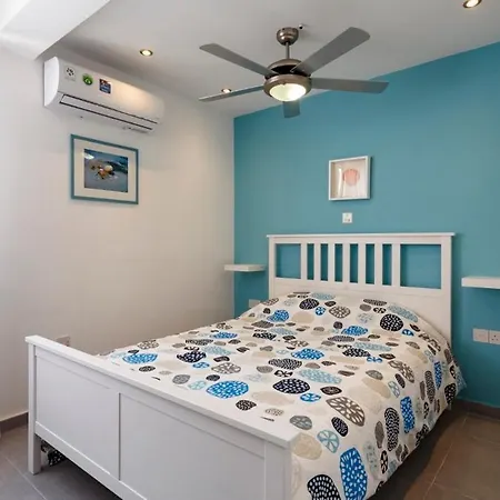 Coral Bay Accessible 2 Bedroom - Pool, Sea Views, Fully Equipped