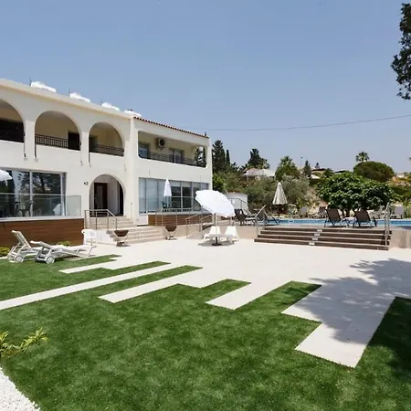 Coral Bay Accessible 2 Bedroom - Pool, Sea Views, Fully Equipped