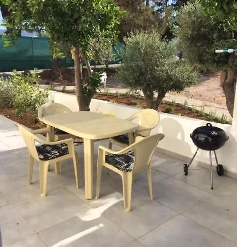 Coral Bay Sea Breeze - 2 Bedroom Apartment, *