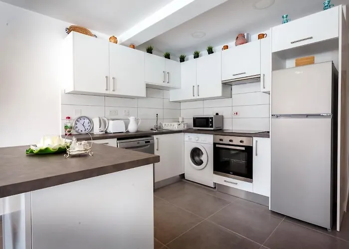 Coral Bay Sea Breeze - 2 Bedroom Apartment, * Пейя